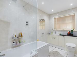 Family Bathroom- click for photo gallery